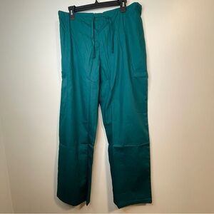 W5 Women's Cargo Scrub Pants in Hunter